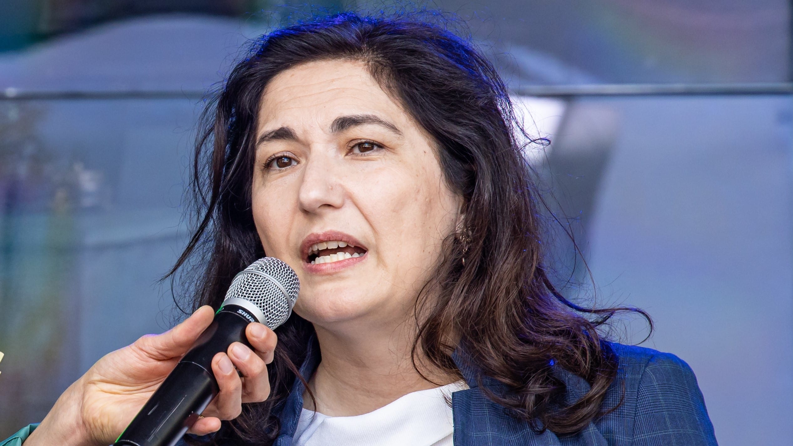 Burgemeester in actie na geweld tegen vrouwen: 'Mail mij'