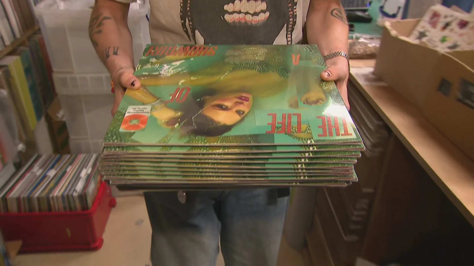 Draaien maar, dat nieuwe album van Taylor Swift! Maar... lukt dat op tijd?