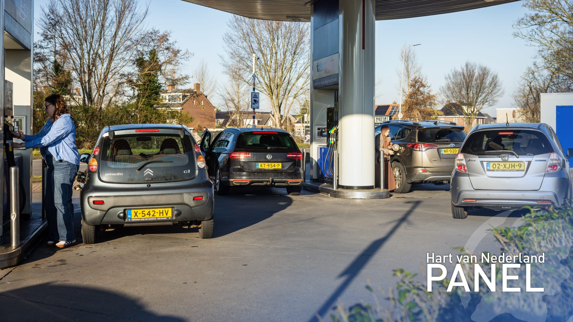 7 op 10 bezuinigen nu al door dure benzine: de populairste manieren