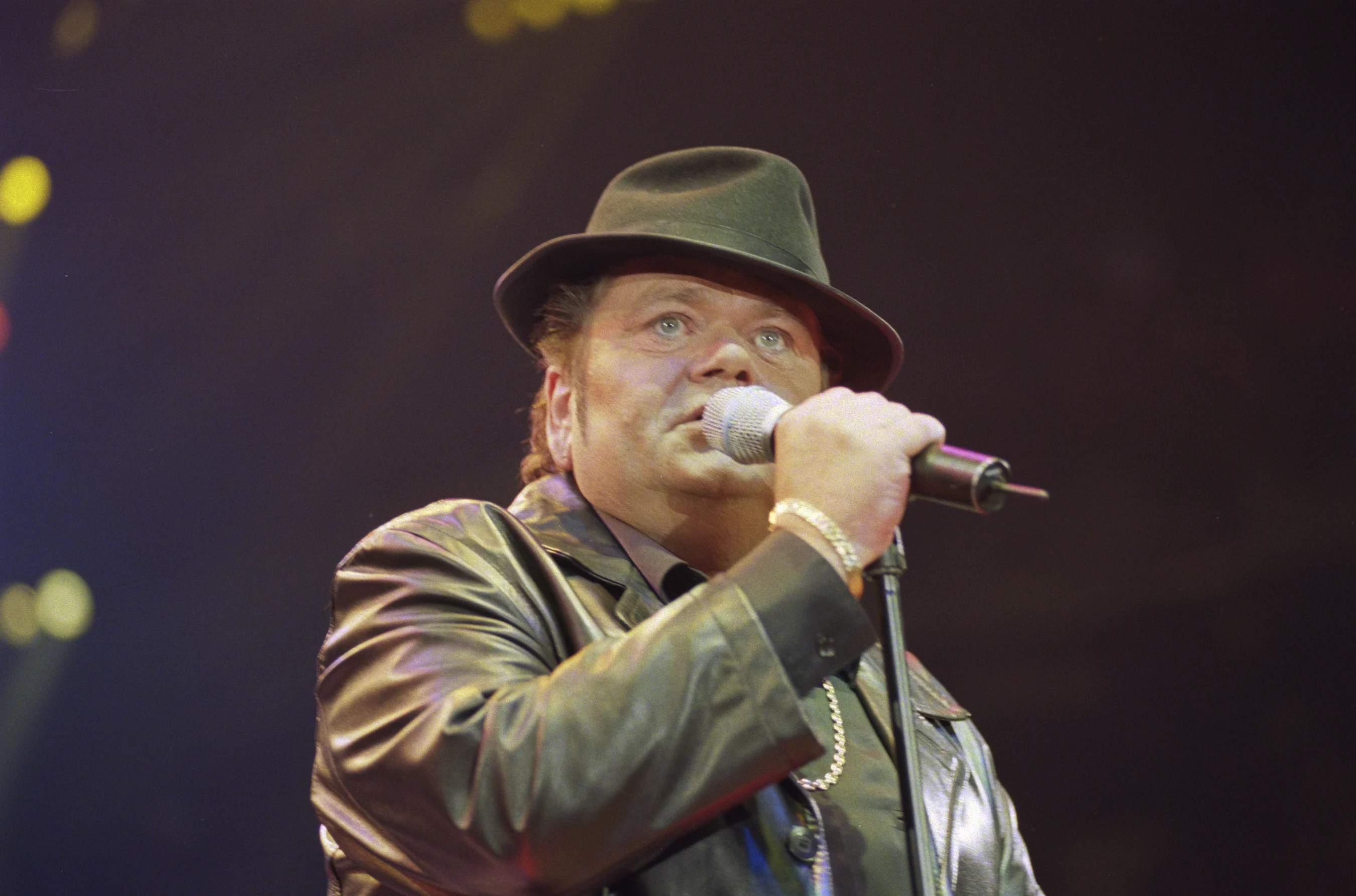 Deze hits haalden de André Hazes Top 50 op Radio Noordzee