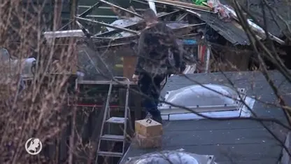 Enkele bewoners mochten even weer terug naar huis voor persoonlijke spullen