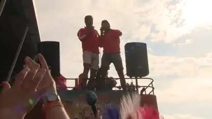 Jan Smit en John de Bever maken Oranjefeest compleet