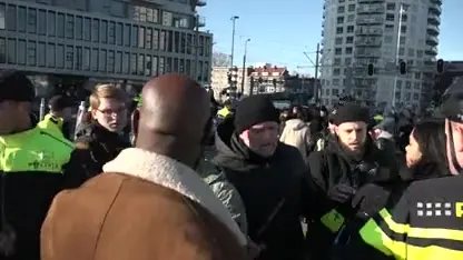 Politie in actie in Rotterdam bij opstootje