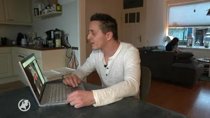 Noodkreet ouders baby Ezra met zeldzame spierziekte: 'Er is hoop op een beter leven'