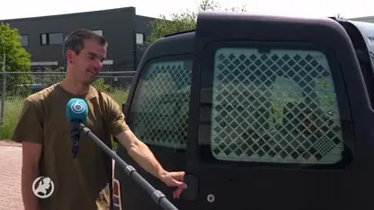 Rogier injecteert chip in zijn hand om zijn auto op slot te doen: 'Chippen hetzelfde als bij een hond of kat'