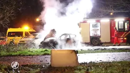 Politie zoekt naar gewonde die spoorloos verdween na autobrand