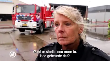 Brandweerlieden gewond en boten verwoest na brand bij watersportbedrijf Friesland