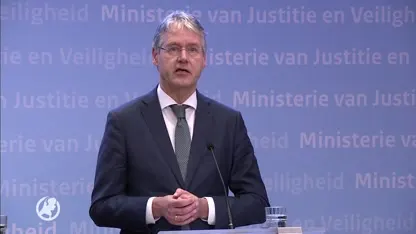 Persconferentie van kabinet over sluiten scholen, horeca en sportclubs