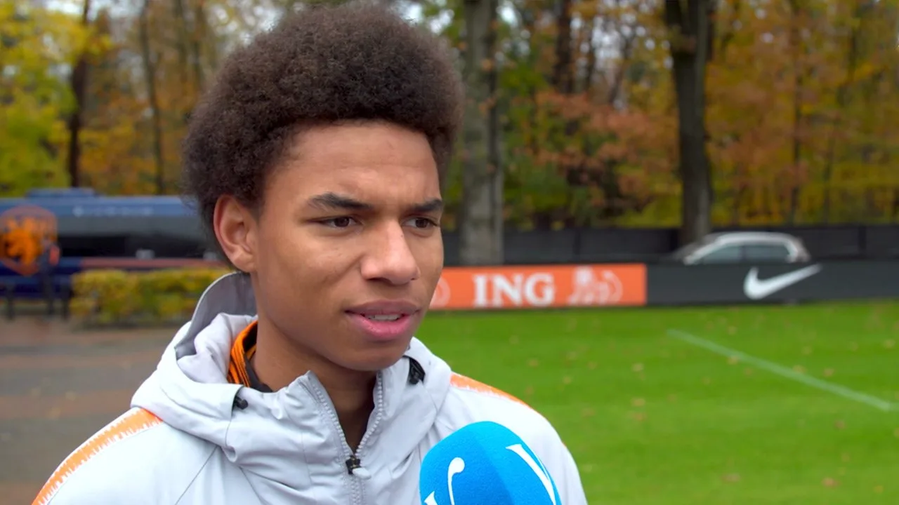 Stengs overwoog te stoppen met voetbal na lastige periode bij AZ