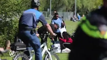 Ondanks oproep toch veel te druk in Zuiderpark in Den Haag, politie grijpt in