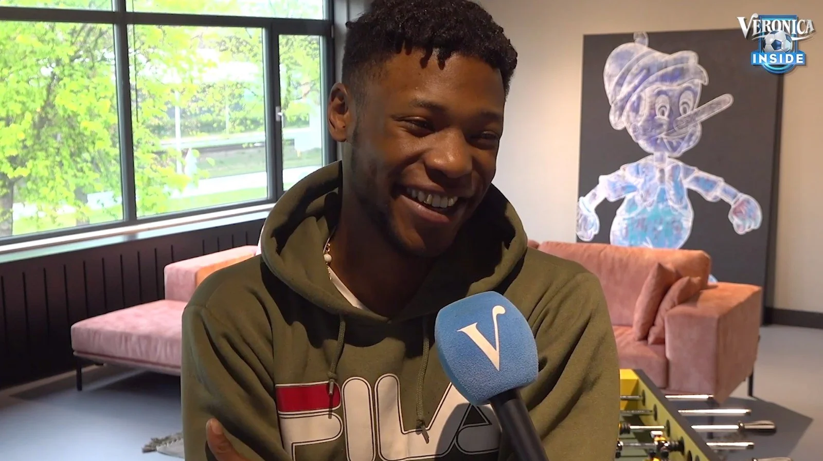 Herres! Sevn Alias heeft boodschap voor Ajacieden