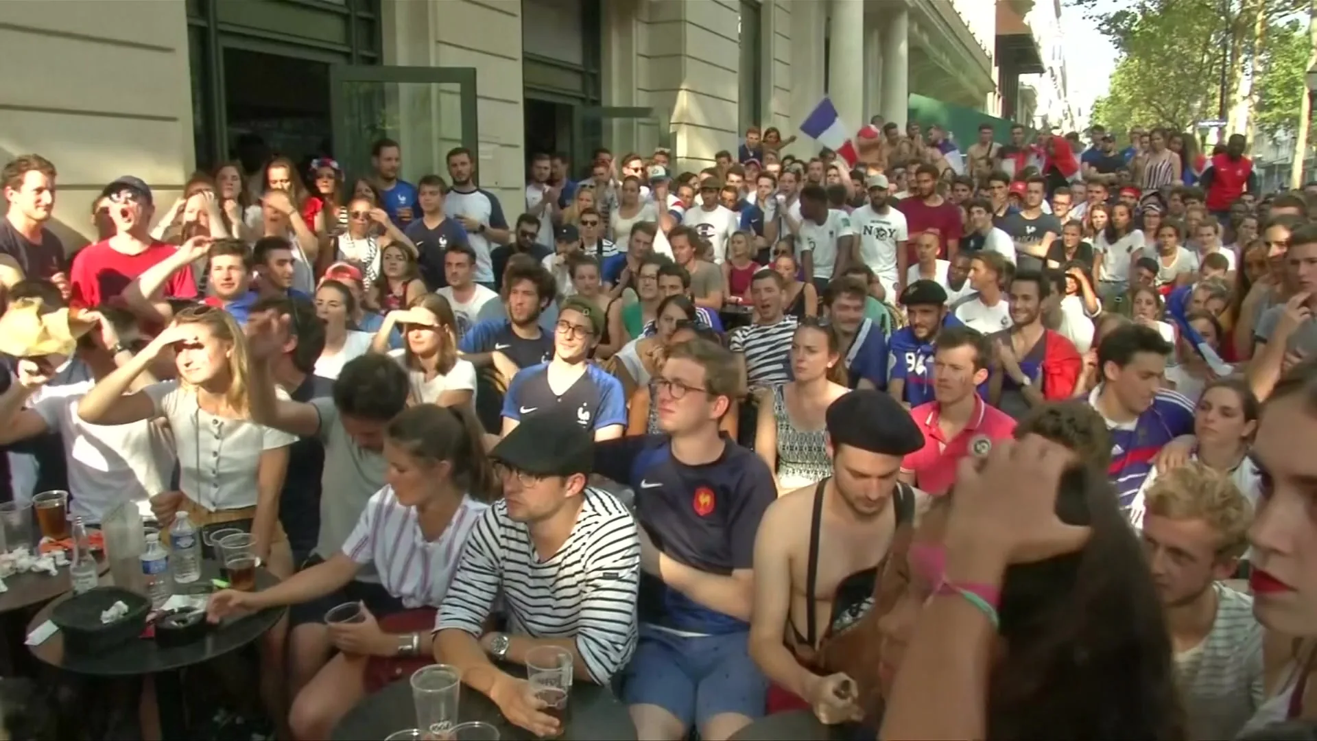 Parijs gaat los na behalen wereldtitel