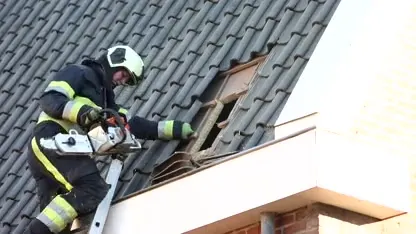 Honderd mensen uit brandende kerk Franeker geëvacueerd