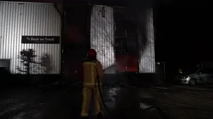 Grote brand verwoest textielbedrijf in Budel