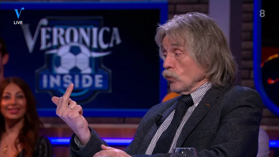 Koning steekt middelvinger op naar volk