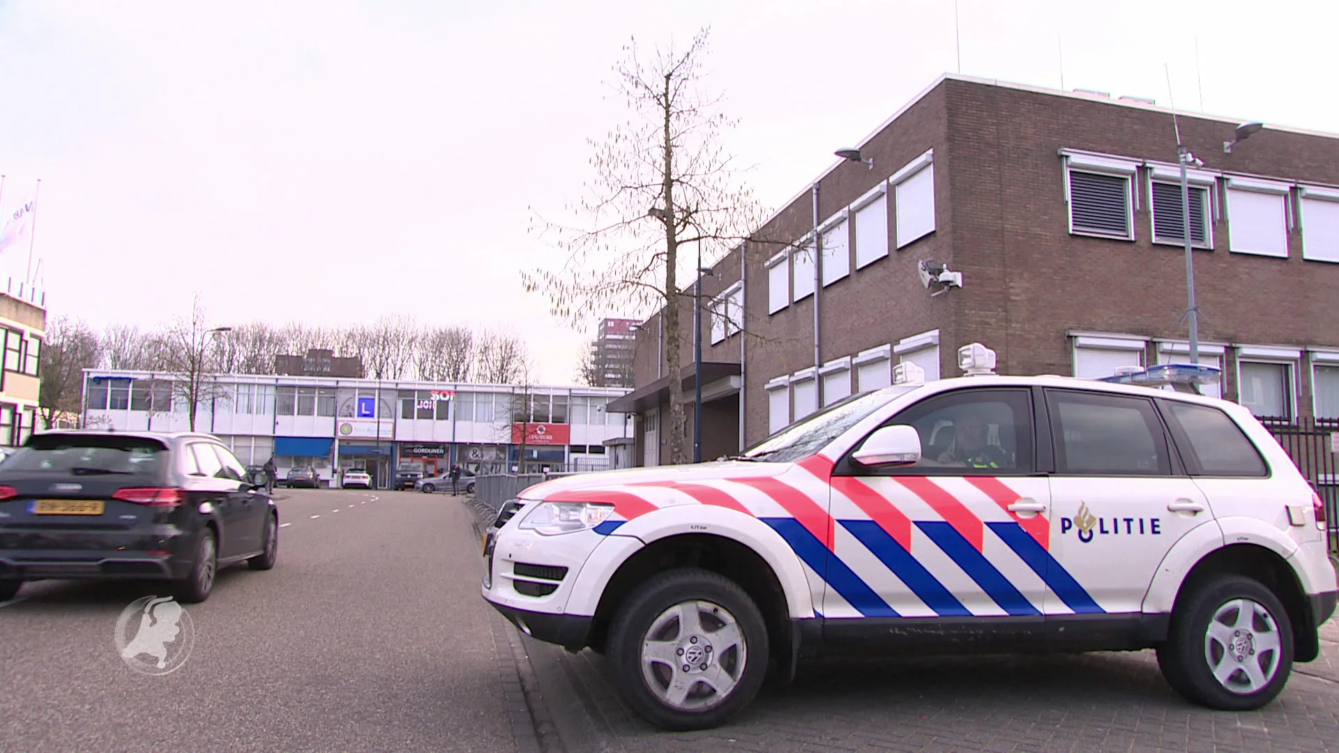 Holleeder spreekt in rechtbank: 'Mijn zussen nemen de boel in de maling' - HV