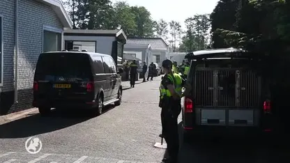 Grote inval op woonwagenkamp Maarheeze, politie zoekt naar wapens