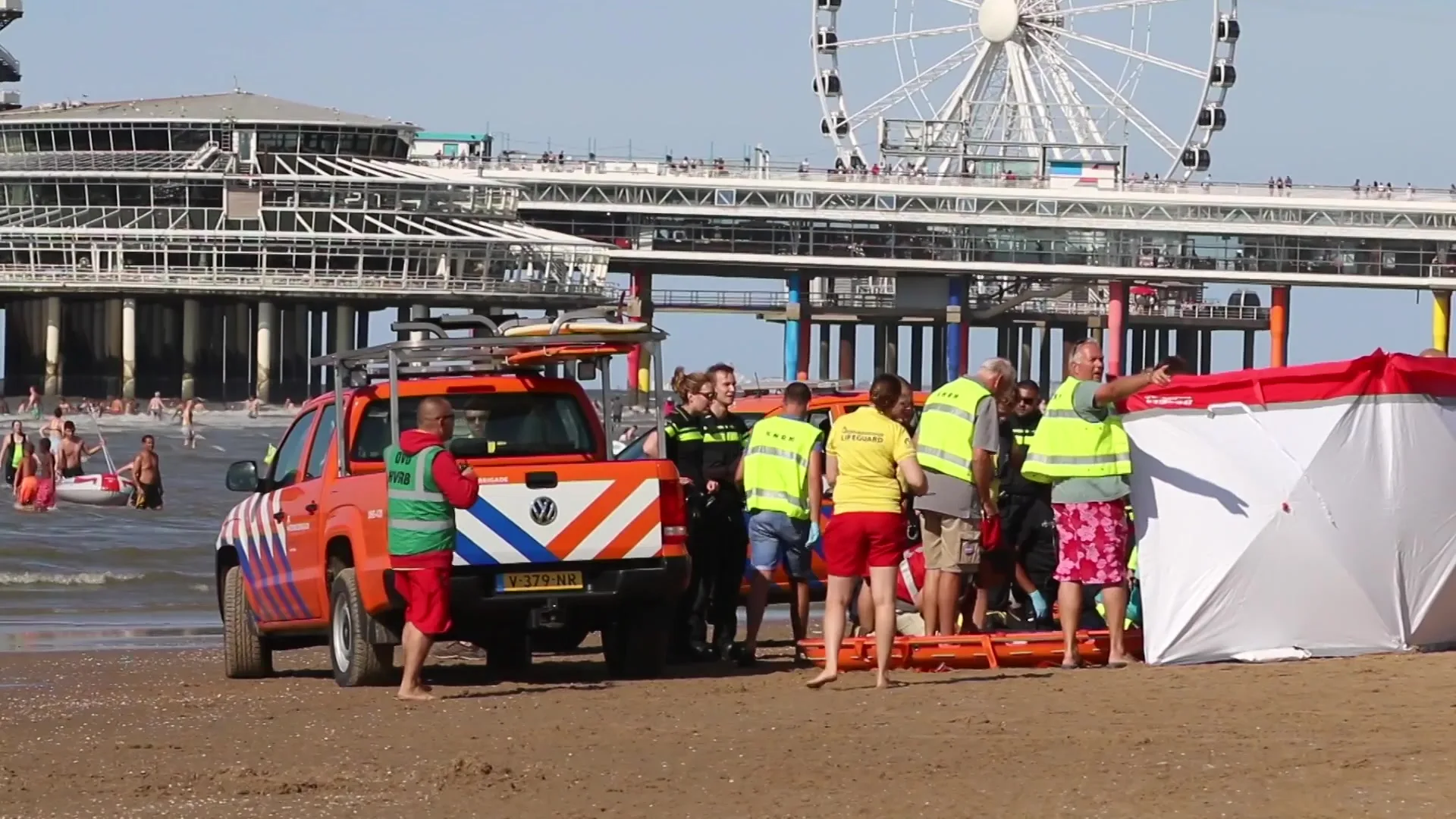 Drenkeling uit zee gered bij Scheveningse Noorderstrand