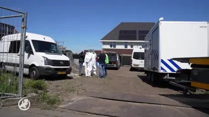 Twee doden gevonden in woning in Made, politie doet onderzoek