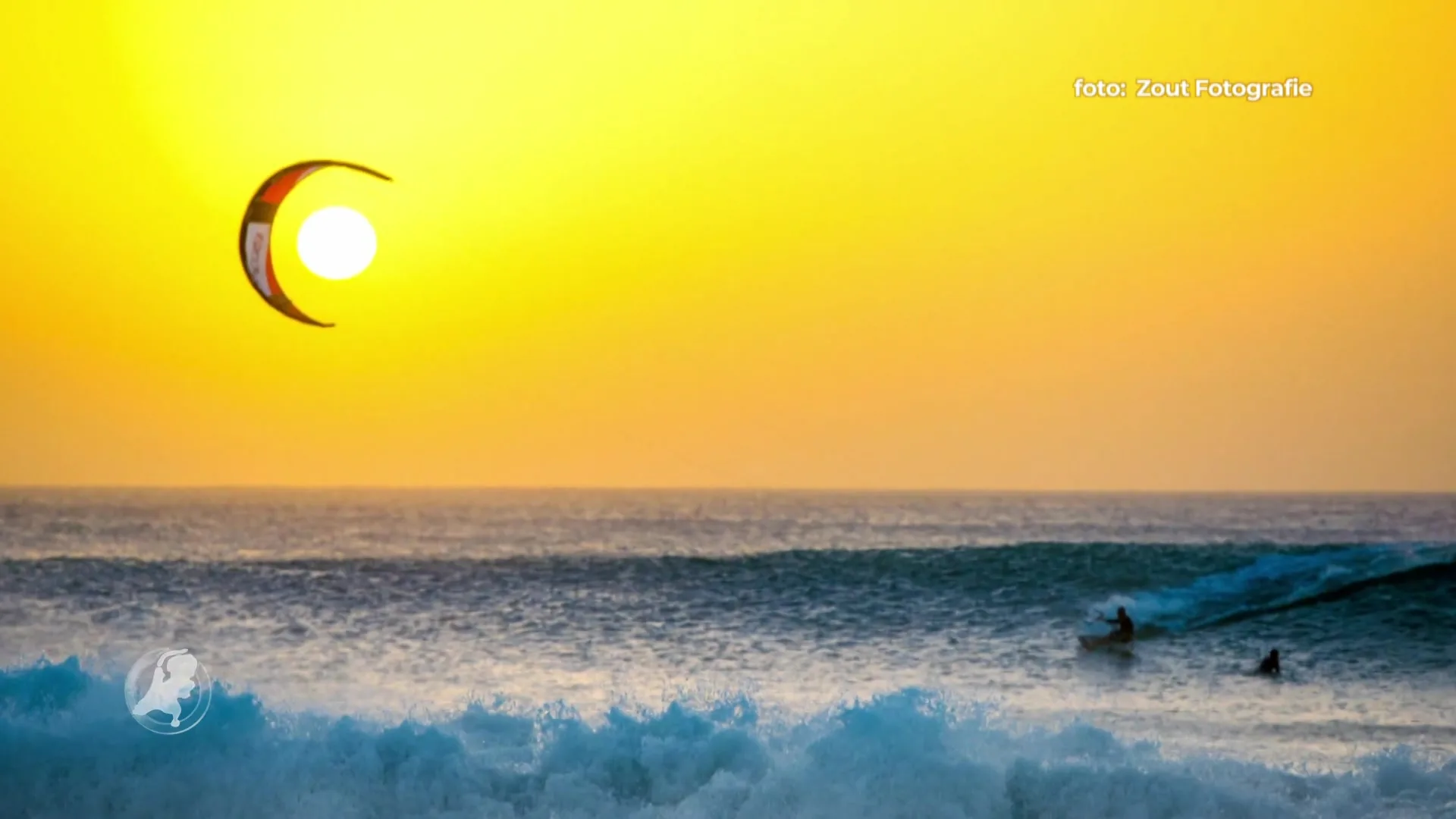 Kitesurfen op een giftig meer