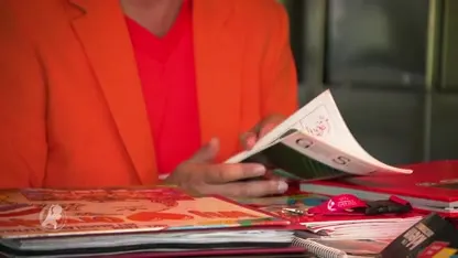 Oranjefan Leon samen met Kuyt en Van der Vaart gehuldigd