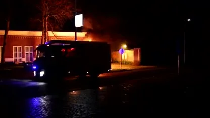 Auto's van Stadstoezicht Leeuwarden in vlammen opgegaan