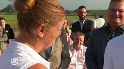 Bruid loopt vijftig kilometer om te trouwen met liefde van haar leven