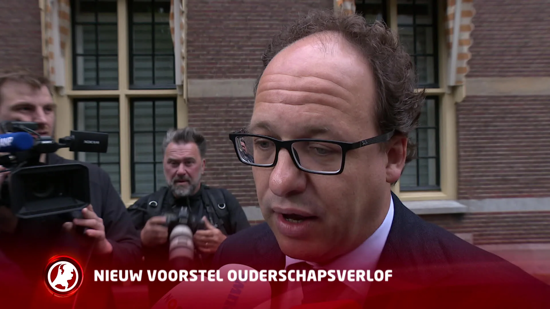 Minister Koolmees onder vuur na tegen stemmen ouderschapsverlof