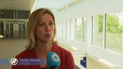 Ineke (82) moet felgroene huis toch in andere kleur verven: 'Off-white vind ik lelijk'