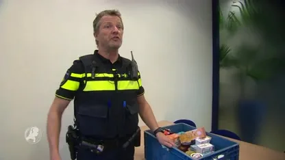 Hartverwarmend: wijkagent Eric zamelt broodbeleg in voor kinderen met honger