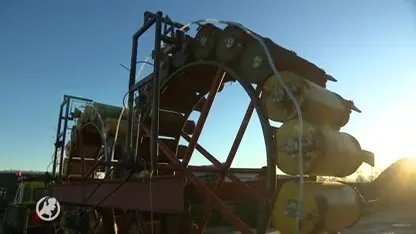 Henk-Jan bouwt gigantisch carbidkanon