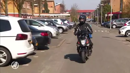 Pizzabezorger Romy (19): 'Klanten komen nog weleens te dichtbij'