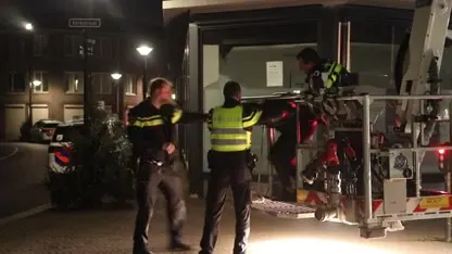 Twee inbrekers vast op dak in Oss, brandweer moet ze ‘redden’