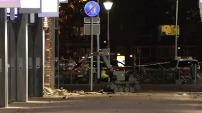 Enkele bewoners ontruimd na plofkraak pinautomaat Deventer