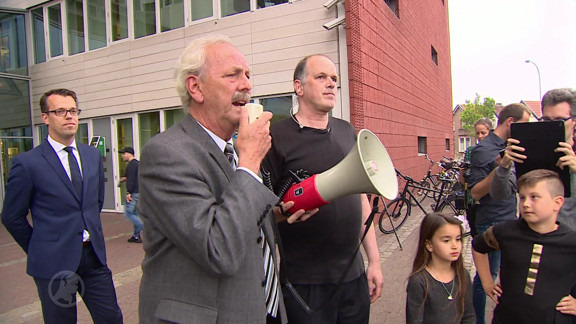 Lawaaiprotest in Goes: 'Sommige kinderen hebben al acht AZC's gehad'
