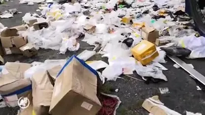 Urban explorer Jan vindt duizenden gestolen AliExpress-pakketjes op parkeerterrein