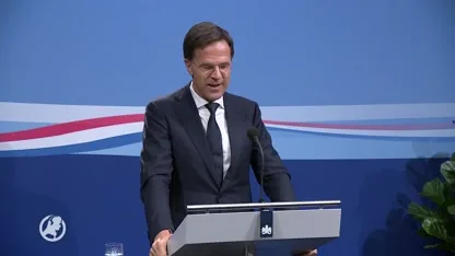 Premier Rutte vindt voetbal kijken tijdens parlementair debat geen probleem: 'Het zal wel'