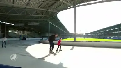 De ijsbaan op in Alkmaar... met 25 graden