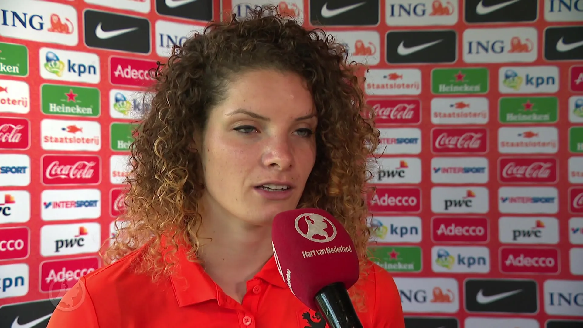 Laatste training van Oranje Leeuwinnen voor vertrek naar Ierland