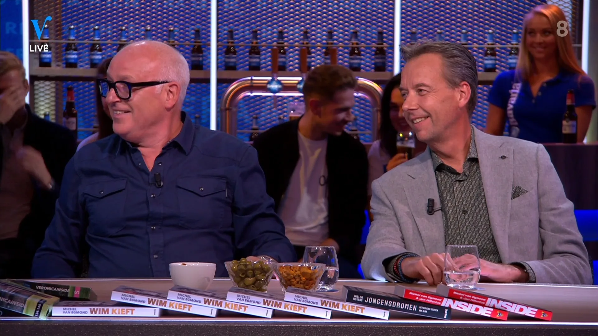 René adviseert bezopen Stegeman: 'Was lekker achterin gaan zitten'