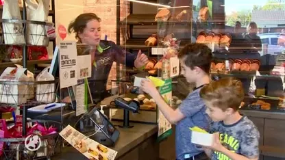 Bedrijven die plexiglas maken draaien overuren