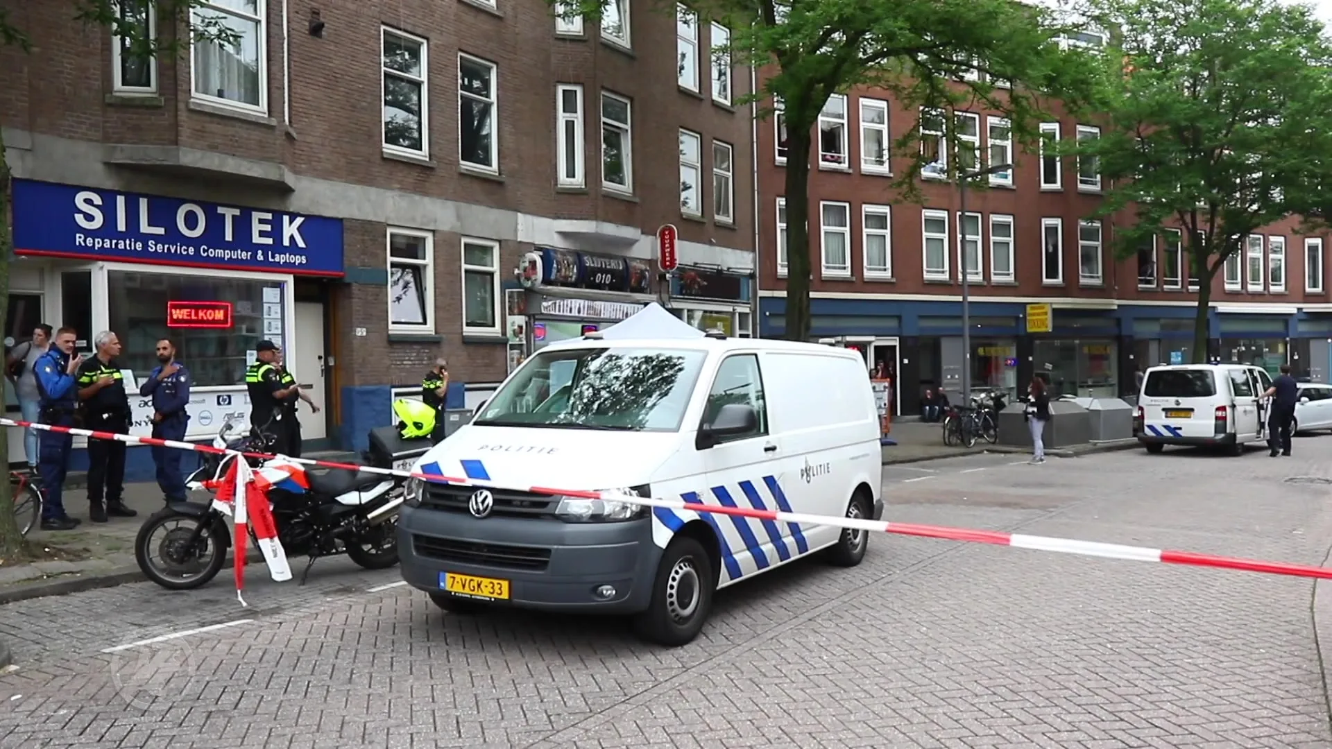 Buurt is wapens spuugzat na fatale schietpartij in Rotterdam