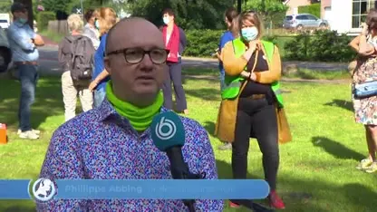 Leerkrachten, ouders en vakbond woest: demonstratie tegen sluiting Hoenderloo Groep