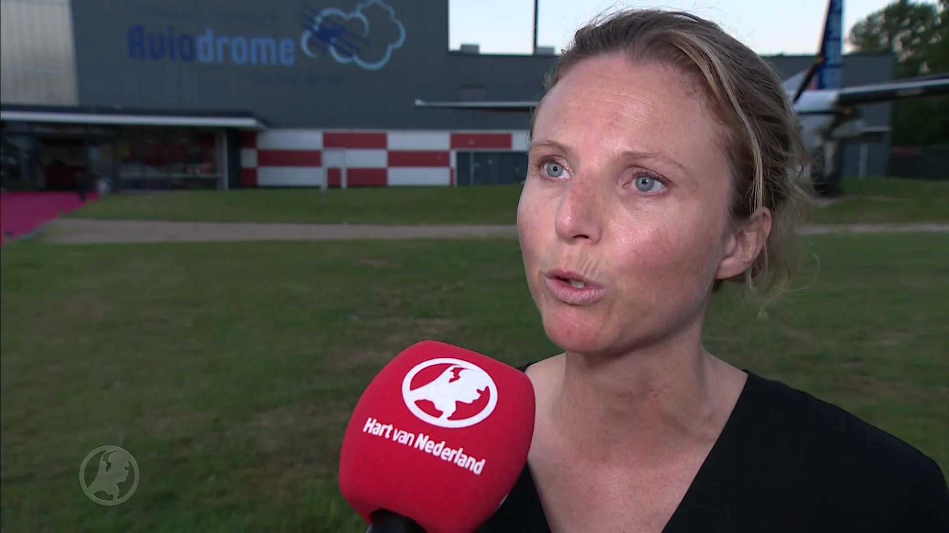 Drie Aviodrome-medewerkers lichtgewond bij vliegtuigcrash