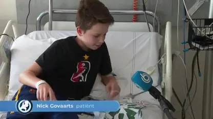 Kinderen delen goodiebags, knuffels en knutselwerken uit in ziekenhuis Bergen op Zoom