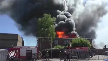 Grote brand in meubelopslag Vroomshoop