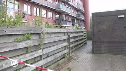 Explosie blaast gevel weg van flatgebouw in Groningen