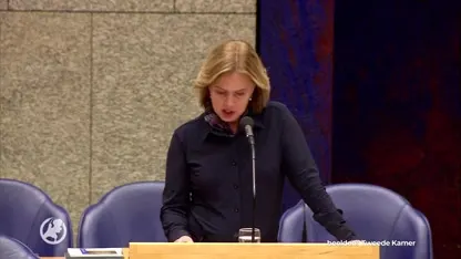 Emotionele Van Nieuwenhuizen biedt excuses aan voor Stint: 'Er zijn fouten gemaakt, dat spijt me erg'