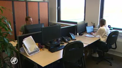 Personeel levert salaris in om ontslag van collega Bas te voorkomen