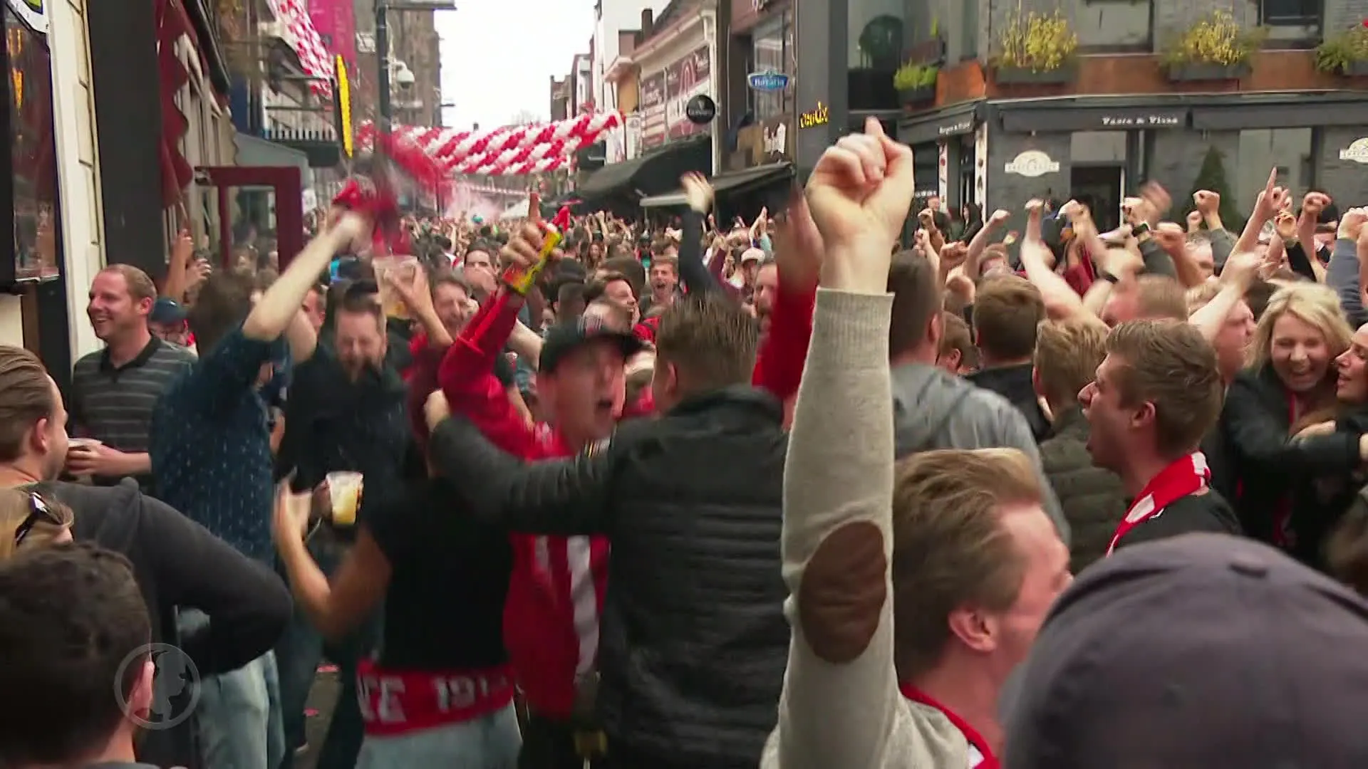 PSV verovert landstitel met zege op Ajax